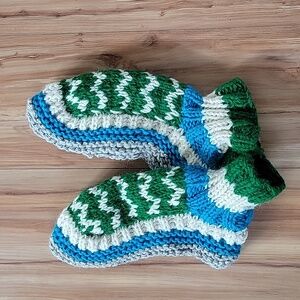 NWOT Hand-Knit Woolen Socks/Slippers